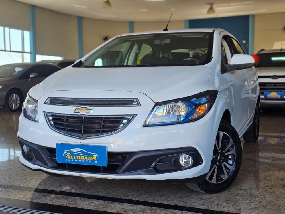 GM - Chevrolet ONIX HATCH LTZ 1.4 8V FlexPower 5p Aut.