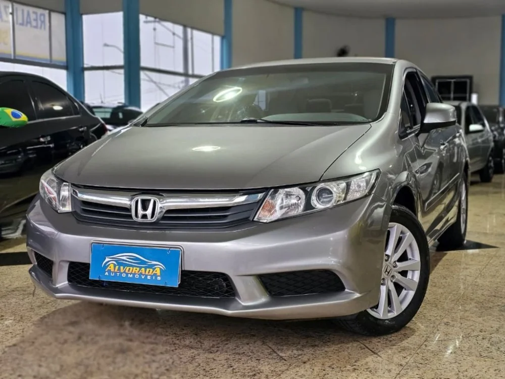 Honda Civic Sedan LXS 1.8/1.8 Flex 16V Aut. 4p